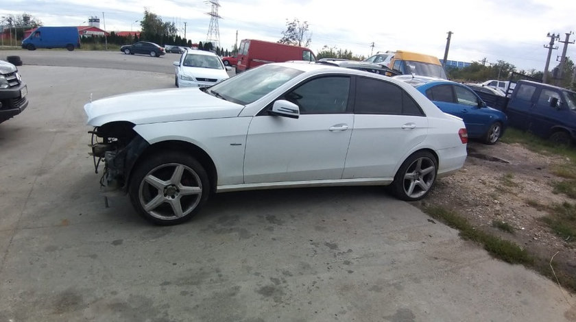 Dezmembrez Mercedes E Classe W212 2010 2.2 cdi