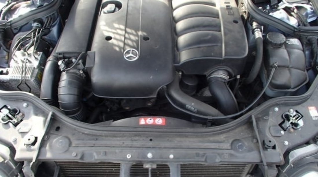 Dezmembrez mercedes E w211 2.7cdi an 2002 - 2008