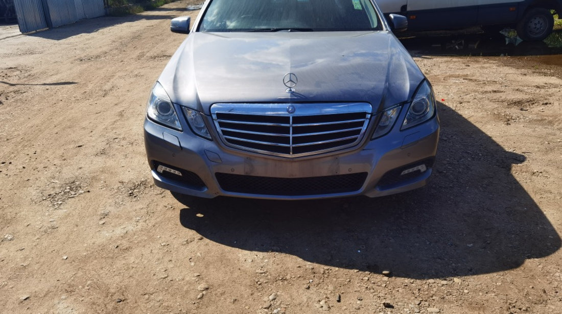 Dezmembrez Mercedes E200 cdi w212 an 2010