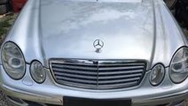 Dezmembrez Mercedes E200 w211 2004