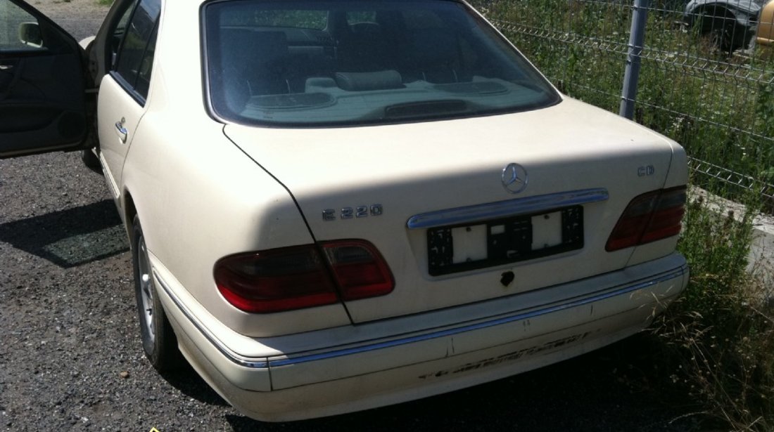 Dezmembrez mercedes e220 cdi w 210 facelift