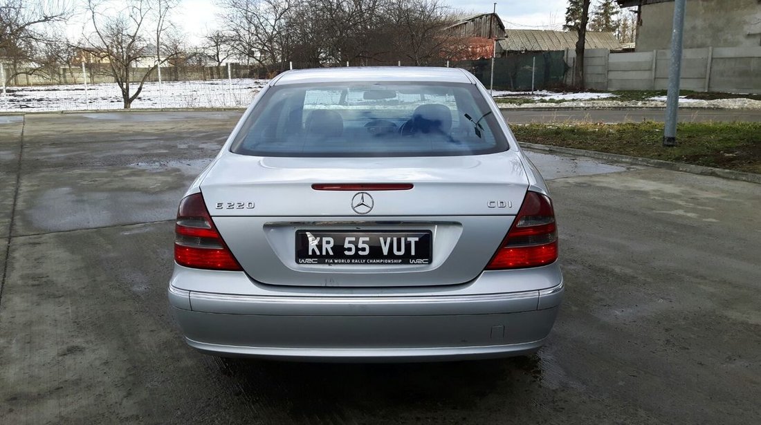 Dezmembrez Mercedes  E220 CDI W211 cod 646.961 150 CP automat 2006