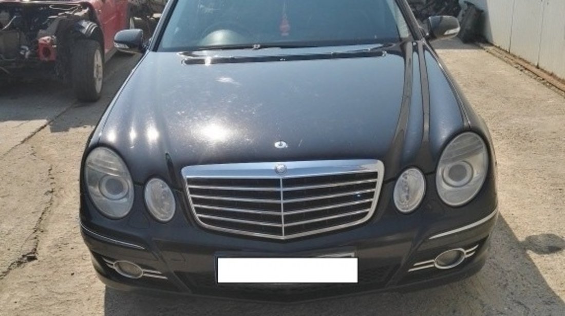 Dezmembrez Mercedes E220 CDI W211 facelift