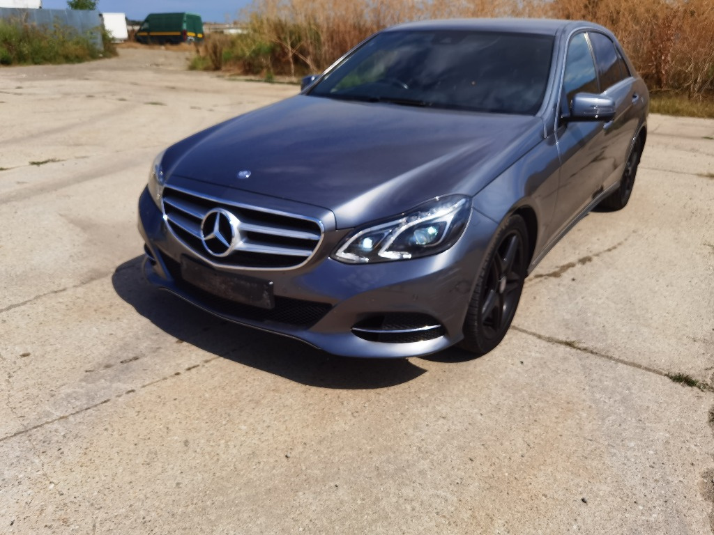 Dezmembrez Mercedes E220 cdi w212 facelift ILS