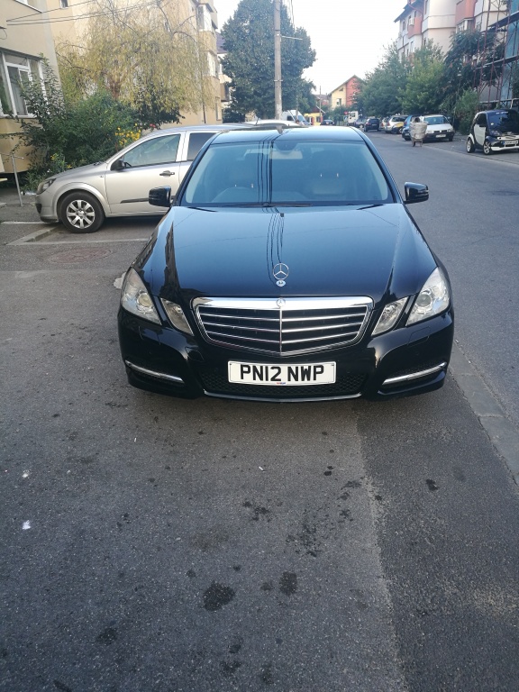 Dezmembrez Mercedes e220 cdi w212