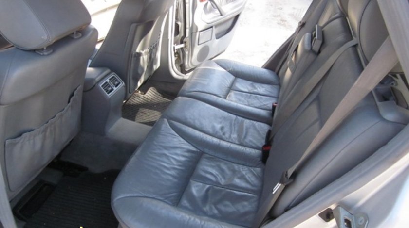 Dezmembrez Mercedes E220 S210 2 2cdi