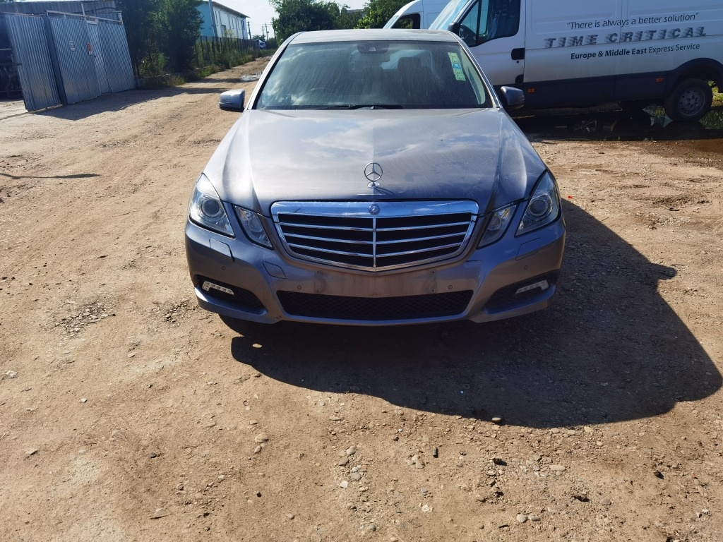 Dezmembrez Mercedes E250 cdi w212 an 2010