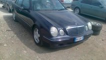 DEZMEMBREZ MERCEDES E270 CDI AN 2002