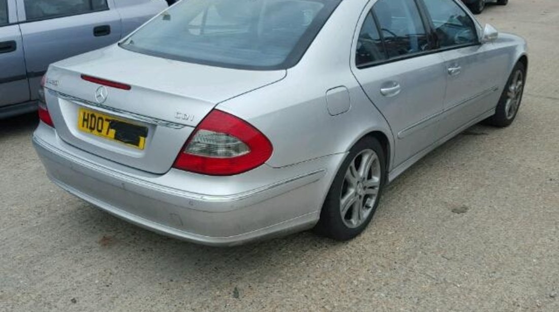 Dezmembrez Mercedes E320 3.0cdi