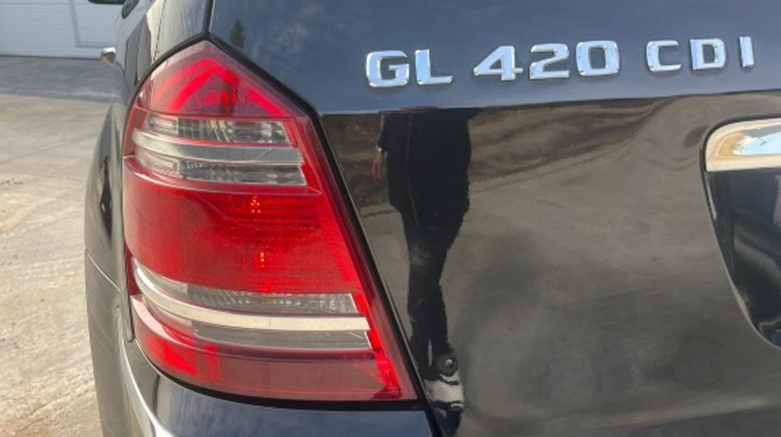 Dezmembrez Mercedes Gl x164 420 din stare foarte buna
