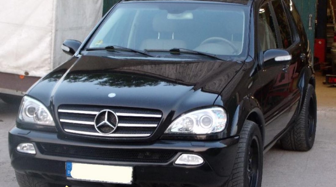 Dezmembrez mercedes ml 270 w163