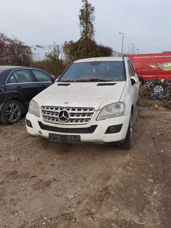 Dezmembrez Mercedes ML 280CDI an 2010 Facelift