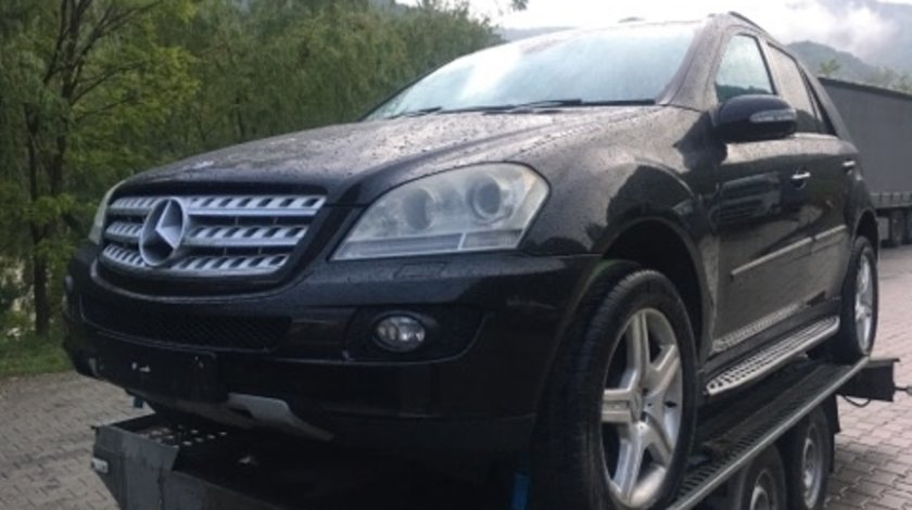 Dezmembrez Mercedes ML w164 2007 320 cdi