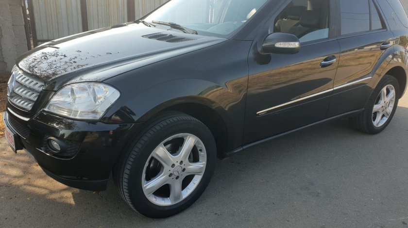 Dezmembrez Mercedes ML w164 3.0 cdi 2008