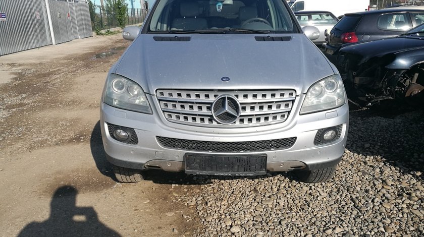 Dezmembrez Mercedes ML W164 3.0 V6