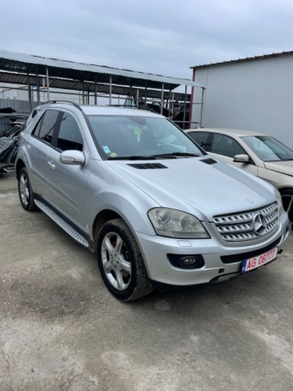 Dezmembrez Mercedes Ml w164 Europa motor 3.0 v6