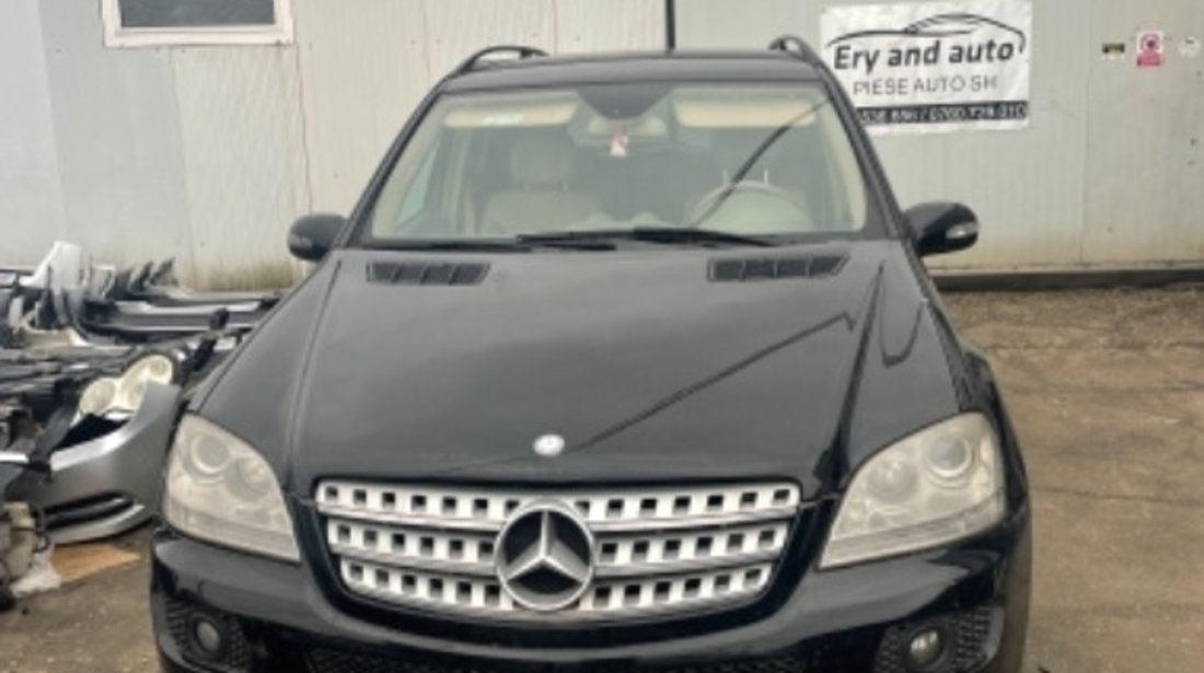 Dezmembrez Mercedes ml w164 motor 3.0 d