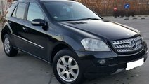 Dezmembrez Mercedes ML W164 motor 3.0 Diesel 165Kw...