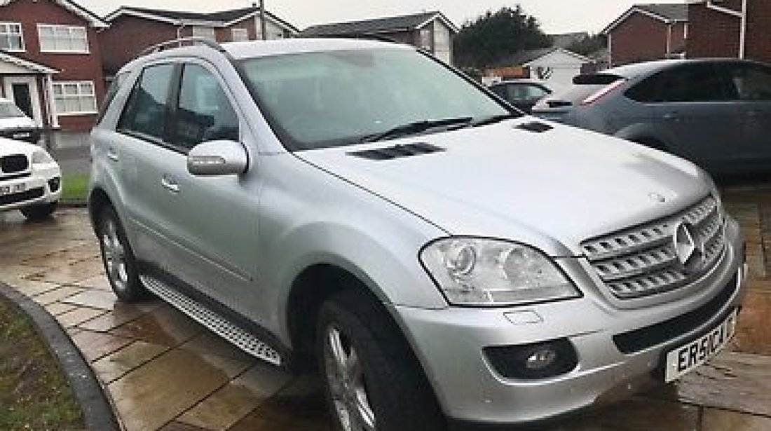 Dezmembrez Mercedes ML w164