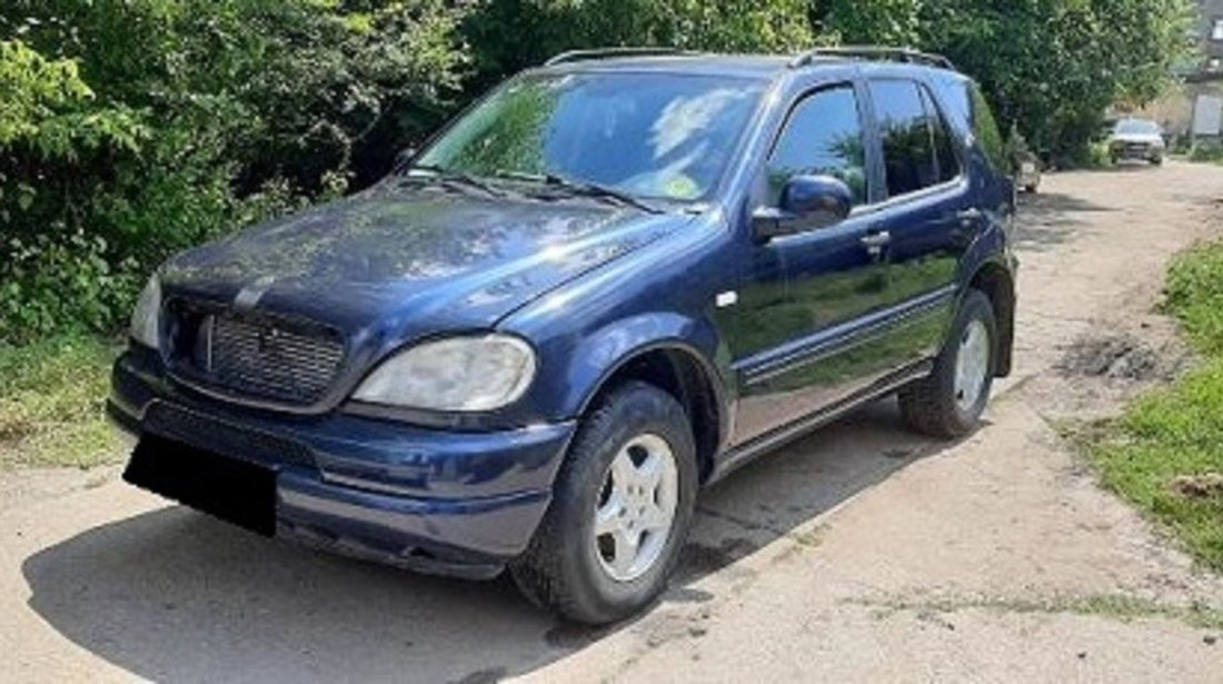 Dezmembrez Mercedes ML270 W163