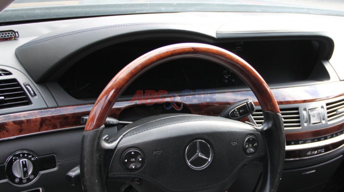 Dezmembrez Mercedes S-CLASS W221 2006-2009