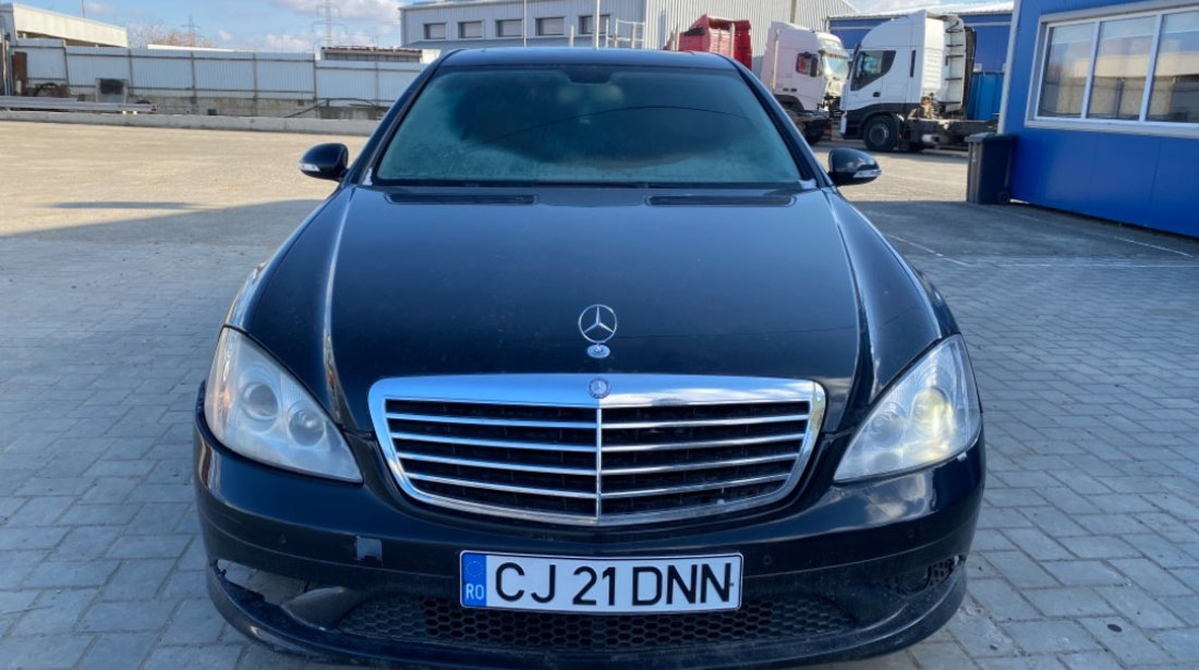 Dezmembrez Mercedes S-Class W221 3.0Cdi V6 (Volan stanga)