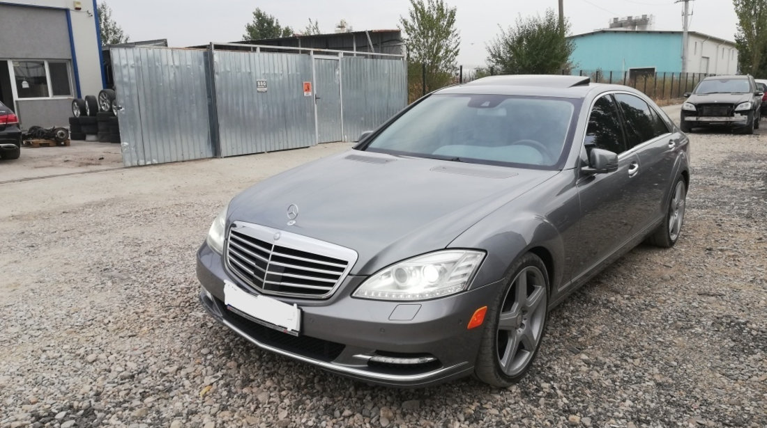 Dezmembrez Mercedes S class w221 Facelift