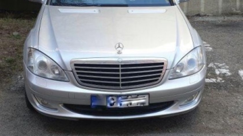 Dezmembrez Mercedes S320 CDI W221