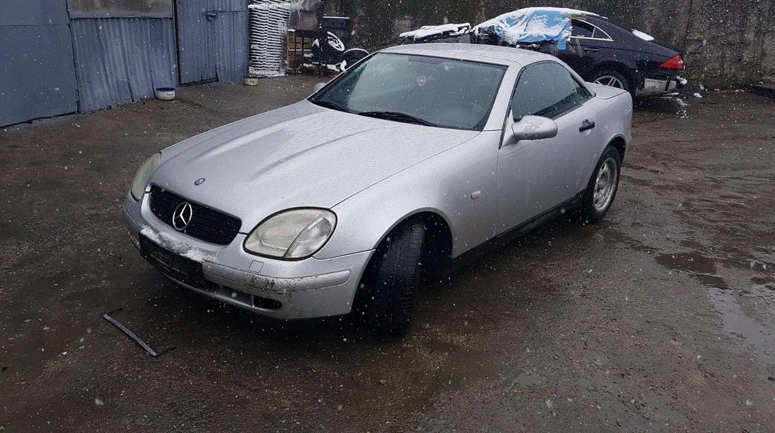 Dezmembrez Mercedes SLK motor 2.0 benzina an 2000