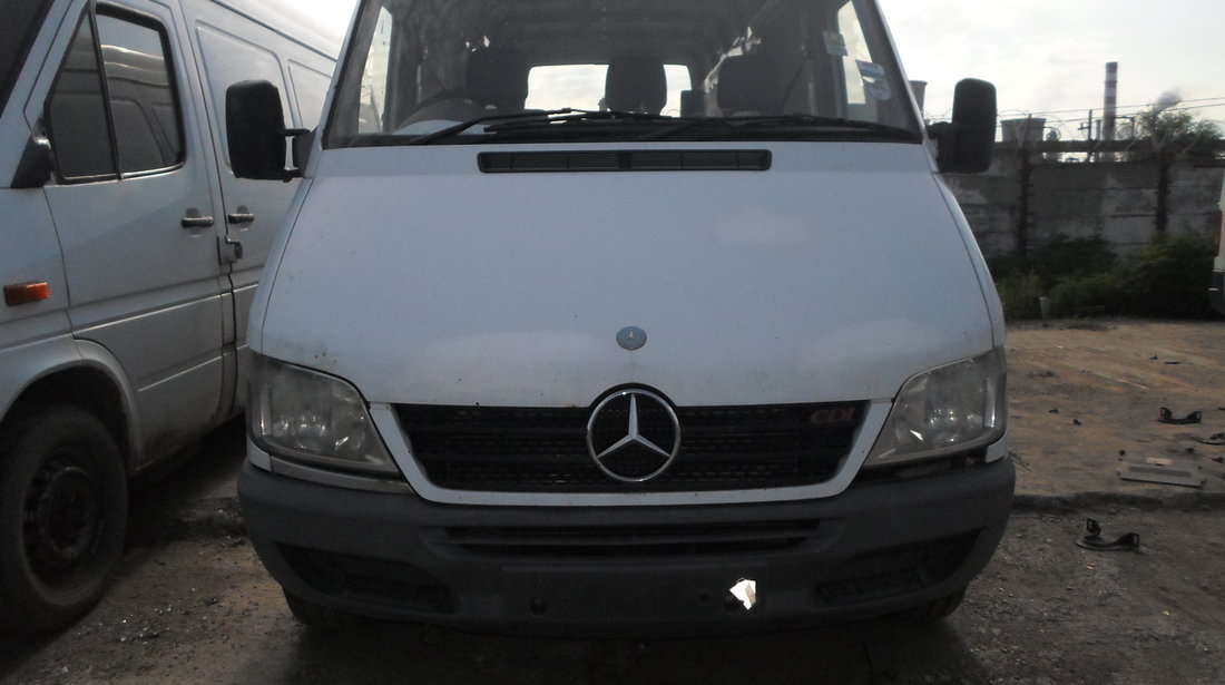 Dezmembrez Mercedes Sprinter 2.2 CDI 2000 - 2006