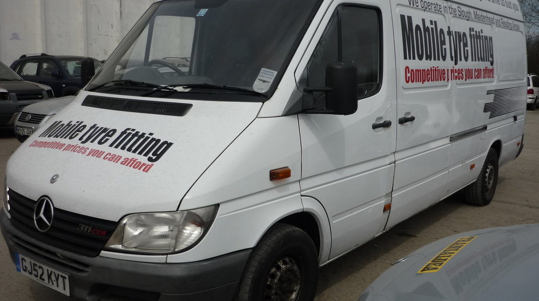 Dezmembrez Mercedes Sprinter, 2.2 cdi, an 2003