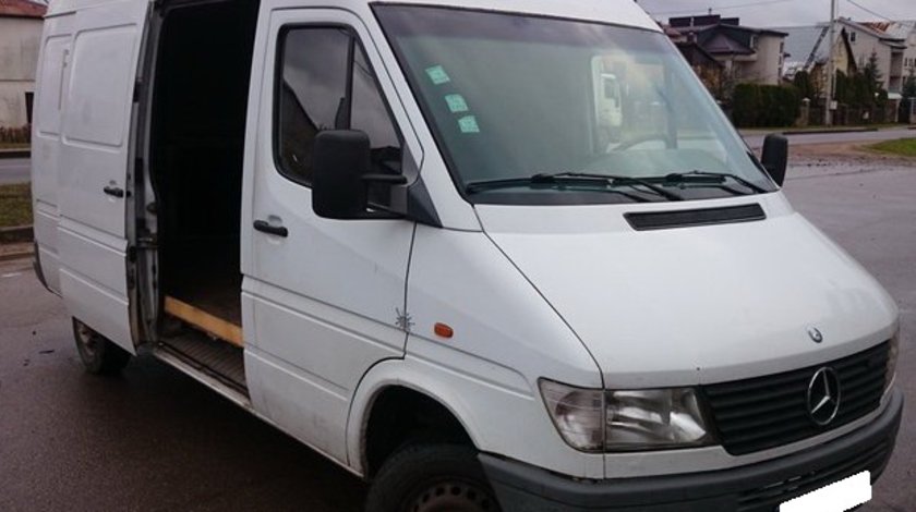 Dezmembrez Mercedes Sprinter W903 , 2.3 308D 1995, marfa