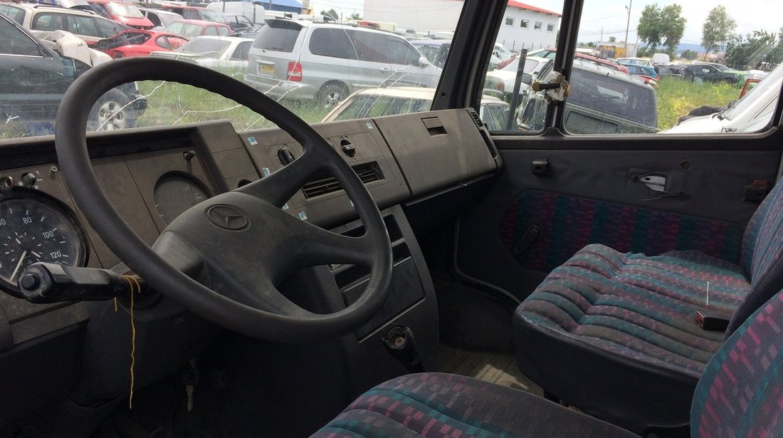 Dezmembrez Mercedes Vario 4,0 diesel 1997