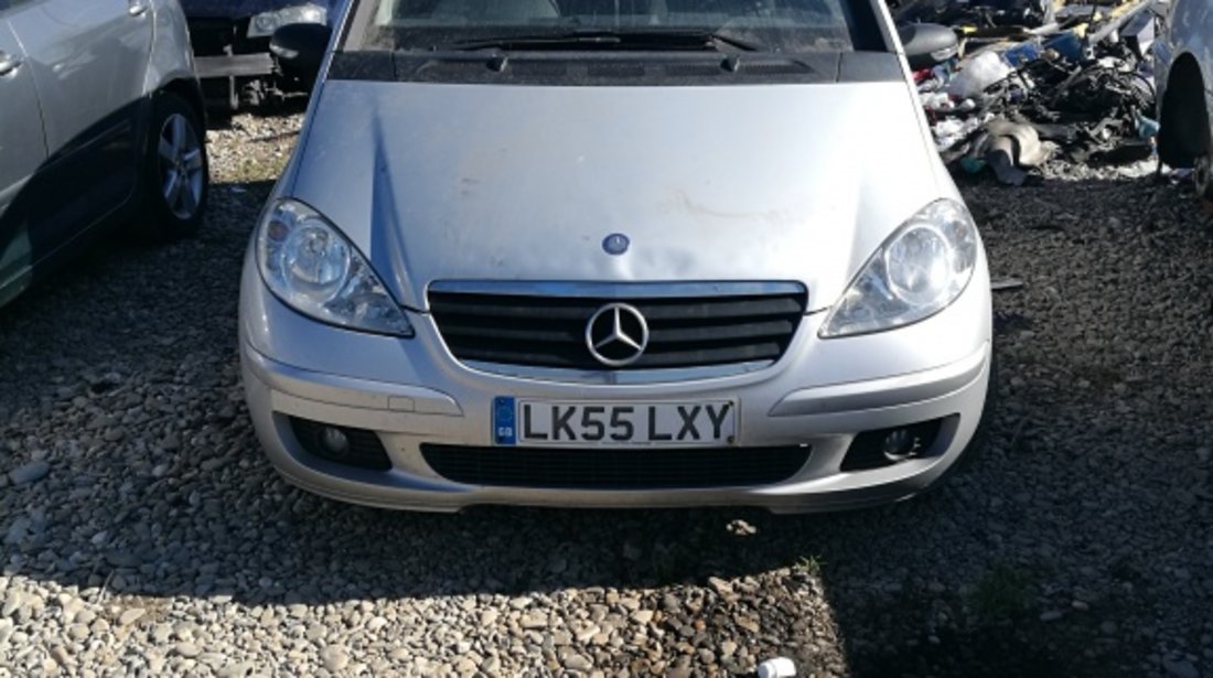 Dezmembrez Mercedes W169 A150 1.5i 2006