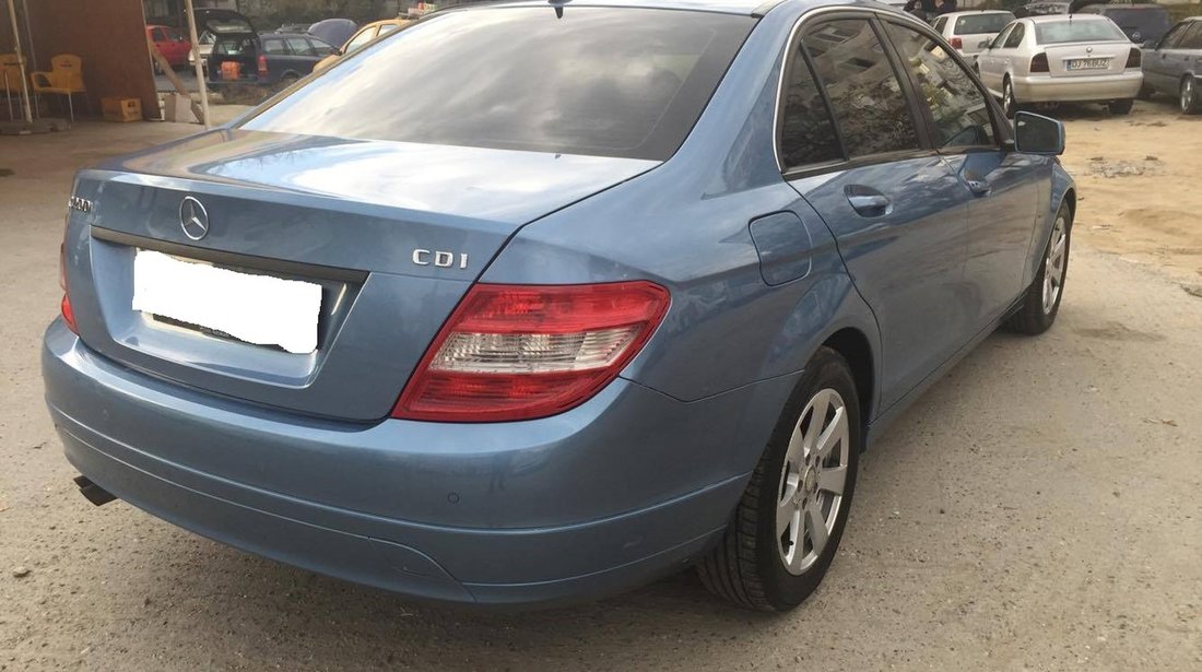 Dezmembrez Mercedes W204 2009