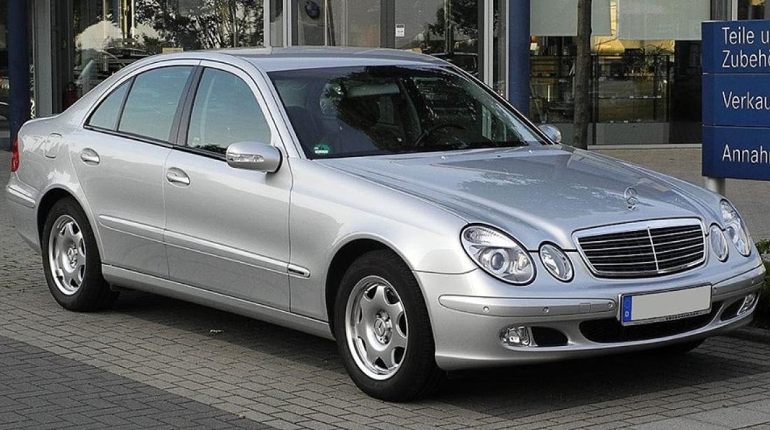 Dezmembrez Mercedes W211 2.7 cdi 2.2 cdi an 2004