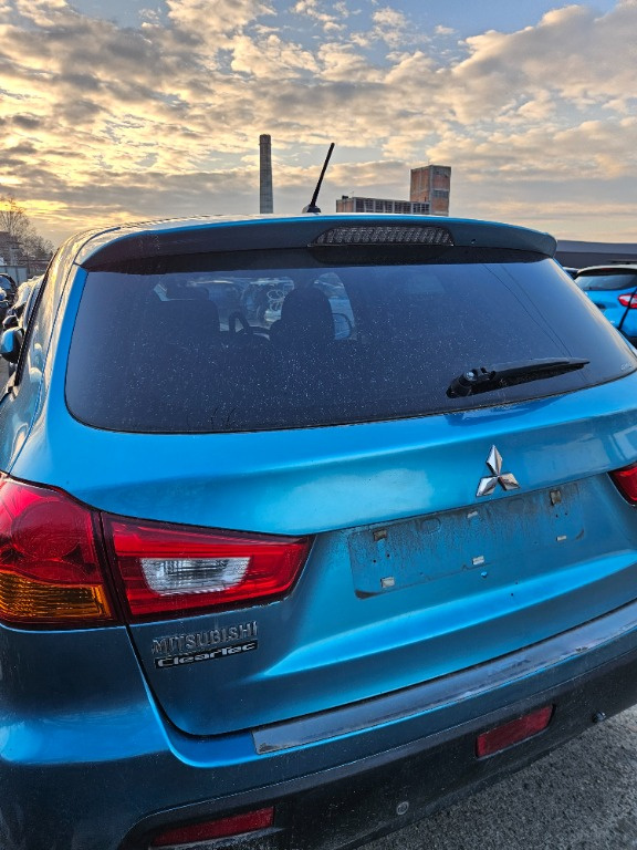Dezmembrez Mitsubishi ASX 2010