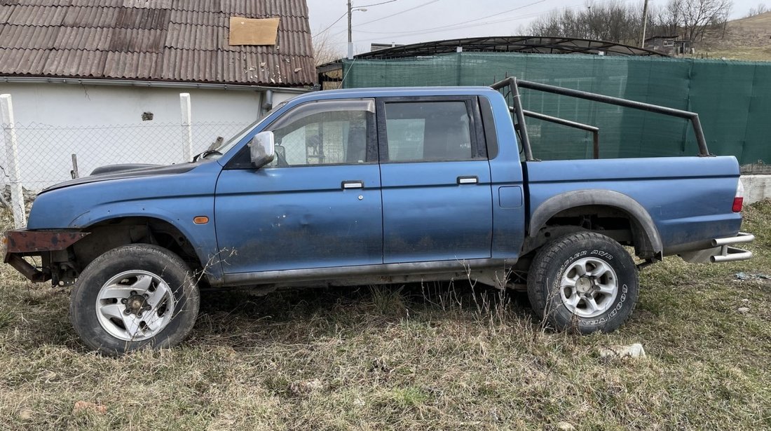 Dezmembrez Mitsubishi L200 2.5 Diesel