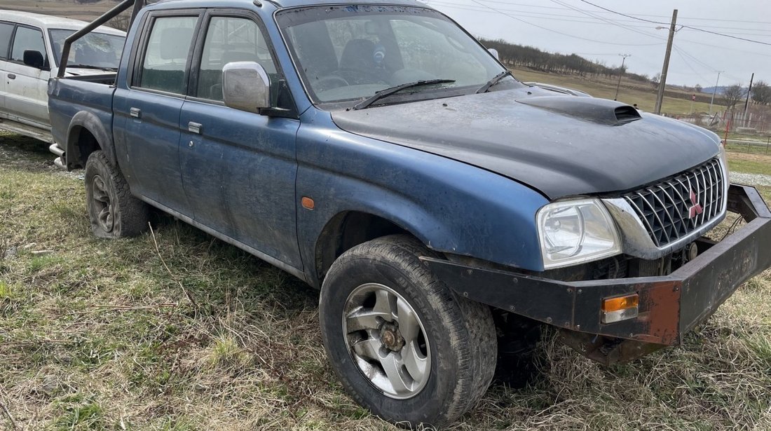 Dezmembrez Mitsubishi L200 2.5 Diesel