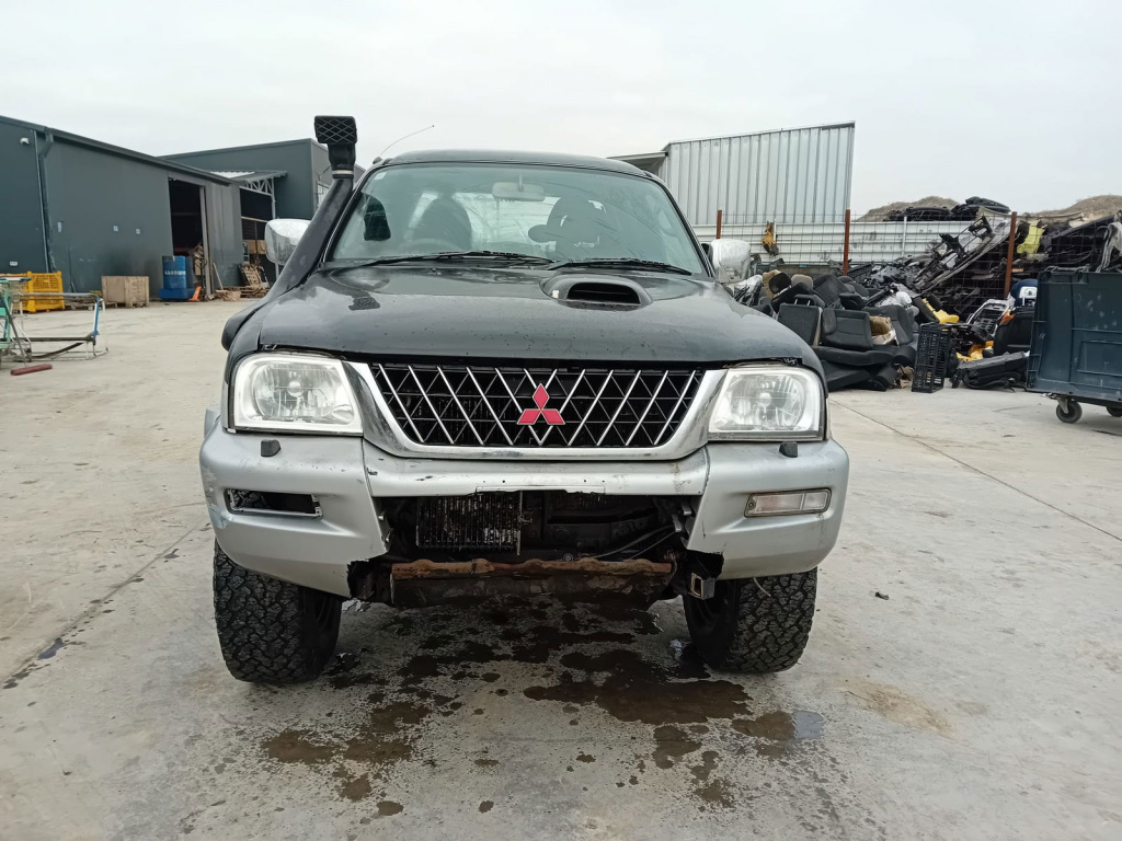 Dezmembrez MITSUBISHI L200 Facelift [Fabr 2002-2006]