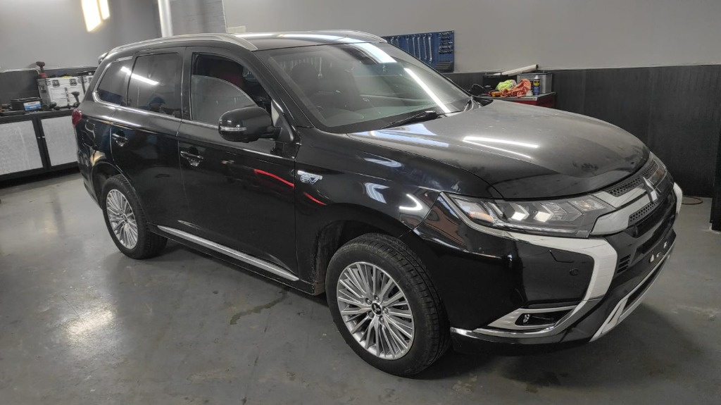 Dezmembrez Mitsubishi Outlander 2.4 benzina 2018 2019