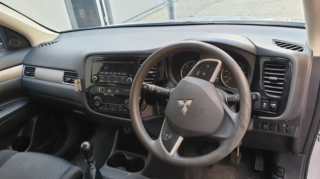 Dezmembrez Mitsubishi Outlander 3 2014 2.2 diesel 4N14 4x4 manual 6+1