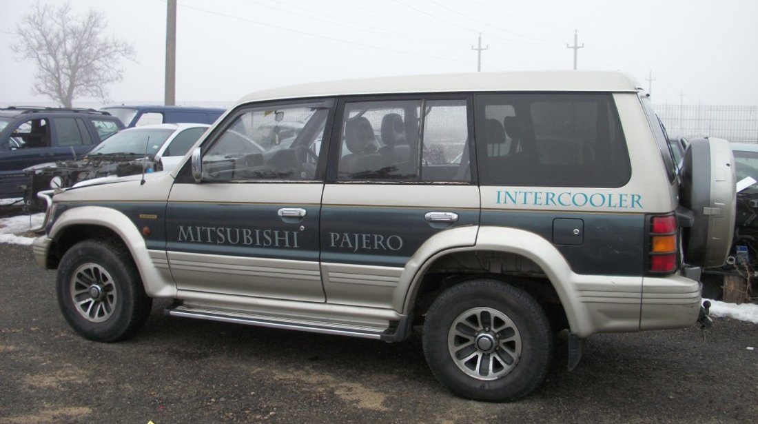 Dezmembrez mitsubishi pajero din anul 1998 2 5 td motor tip 4d56