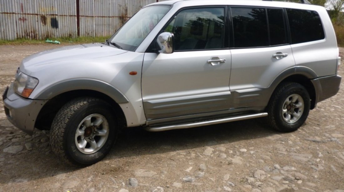 Dezmembrez Mitsubishi Pajero