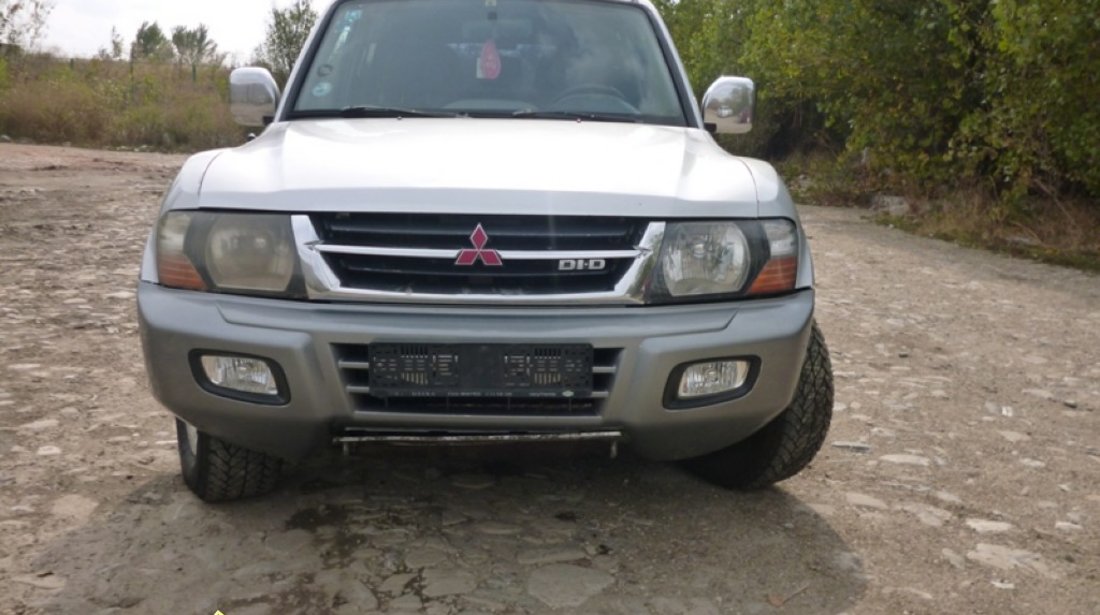 Dezmembrez Mitsubishi Pajero