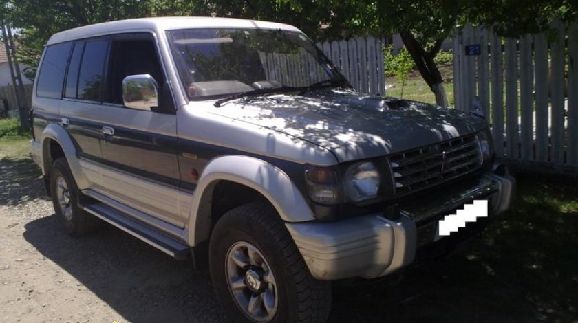 Dezmembrez Mitsubishi Pajero
