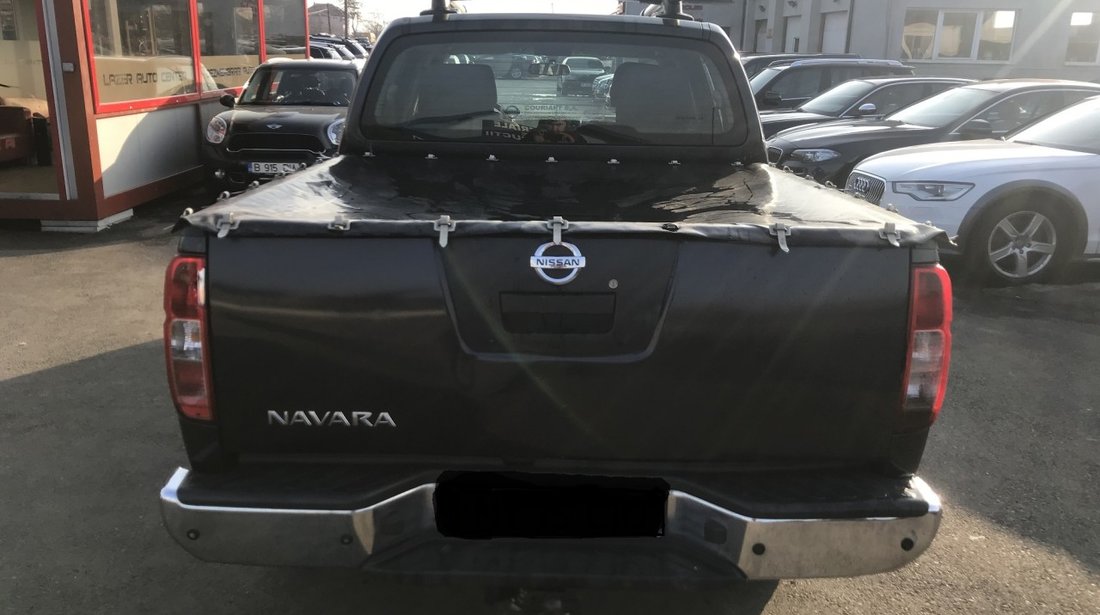 Dezmembrez Nissan Navara 2,5 dci 2007 d40