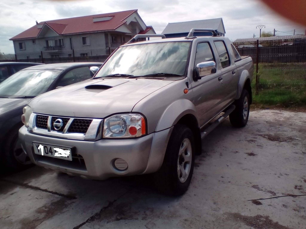 Dezmembrez Nissan Navara 2,5 tdi 2004 cod motor YD25 !!!