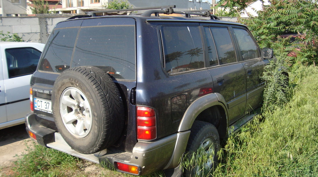 Dezmembrez Nissan Patrol GR din anul 1999 motor RD28