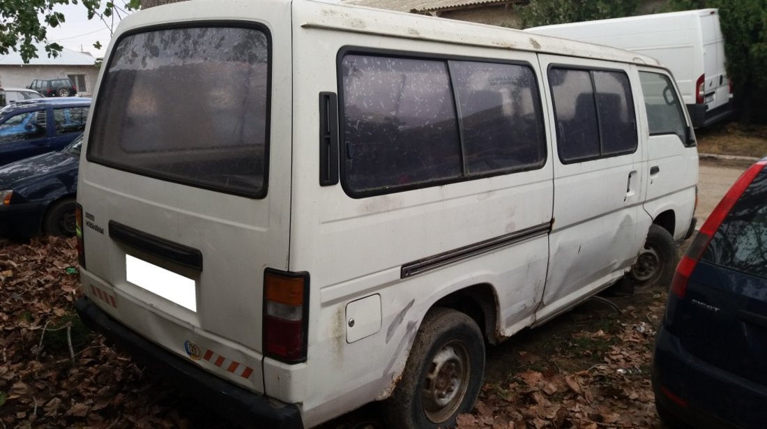 Dezmembrez Nissan Urvan E24, an fabr. 1993, 2.5TD